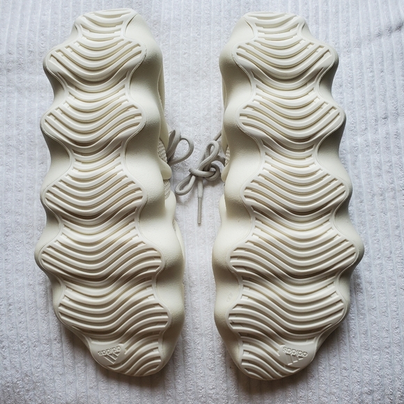 adidas Yeezy 450 Cloud White - Picture 9 of 16